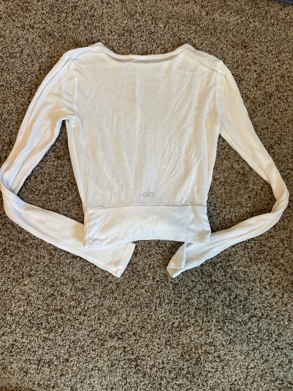 Alo White Long Sleeve Ribbed Cropped Top